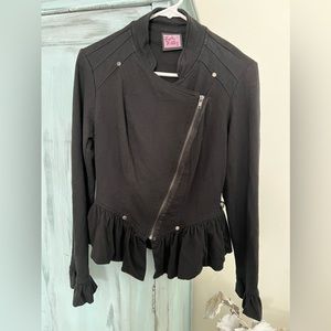 LA kitty black small cotton jacket. Ruffled edges
